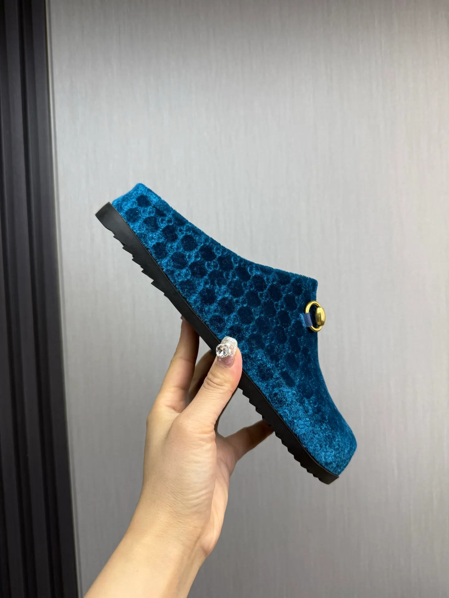 Men's men's shoes💰Pili 420💰Maoli 460💰 ＧＵＣＣＩGucci. Popular couple slippers hot sale🩷💚 🩴Official website one to one production 35-45 size 45 46 🉑️Customized!